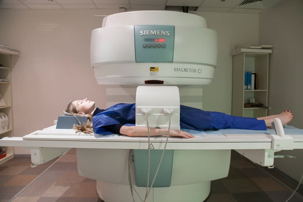 Комплексная МРТ спины + прием невролога